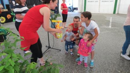 Podelitev medovitih rastlin novorojenčkom Občine Škocjan 4